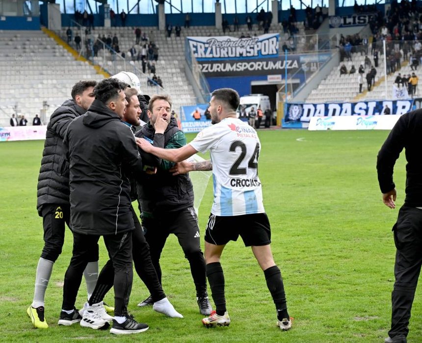 Önce tribün sonra saha karıştı