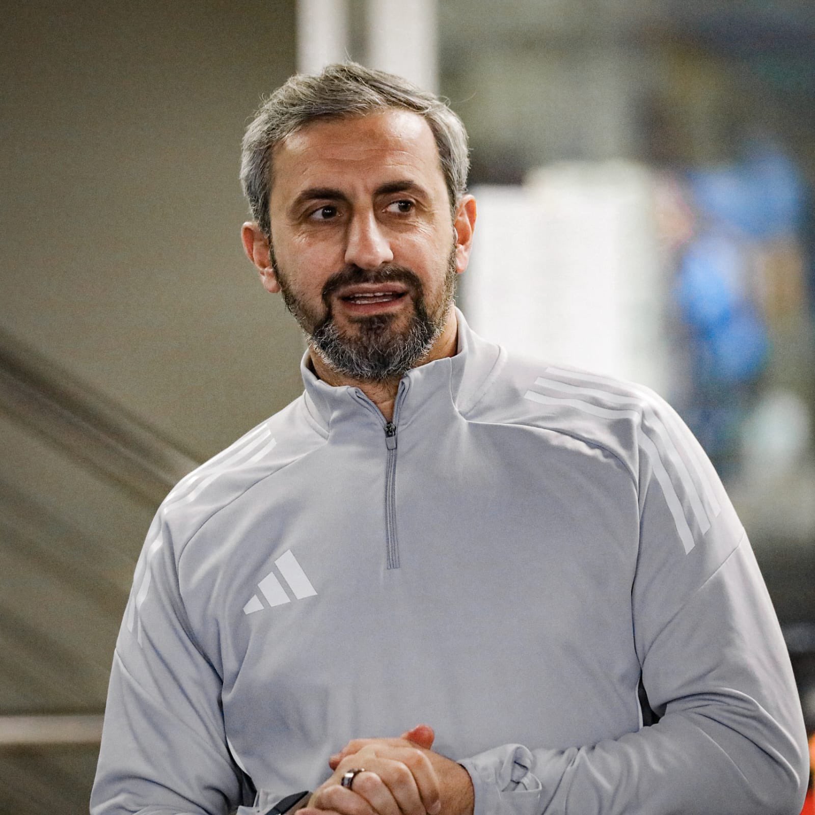 Özbalta başlamadan bitirdi!