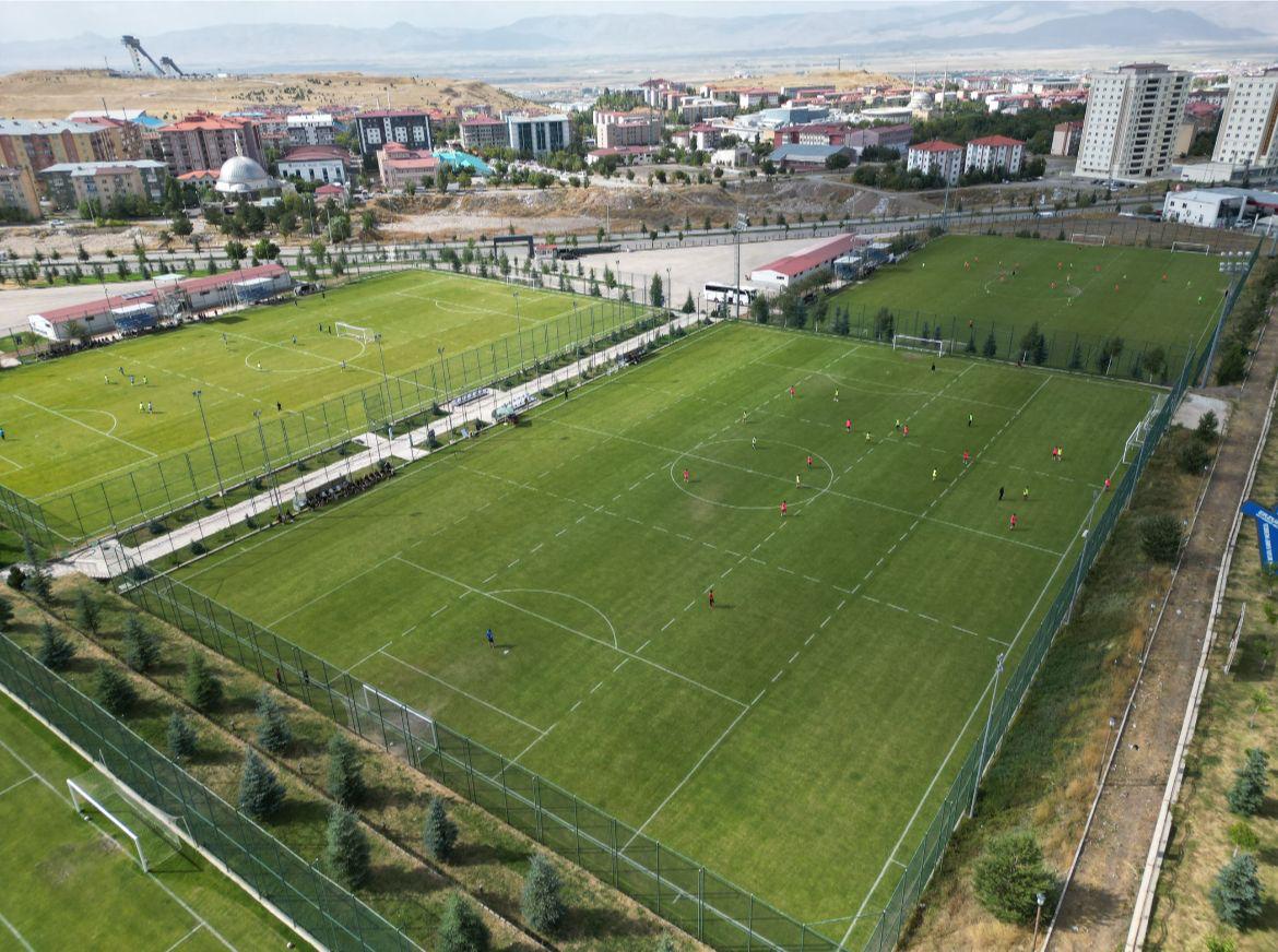 Erzurum'da adam kalmamış gibi!